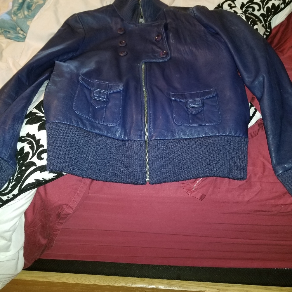 Leather jacket - Picture 2 of 7